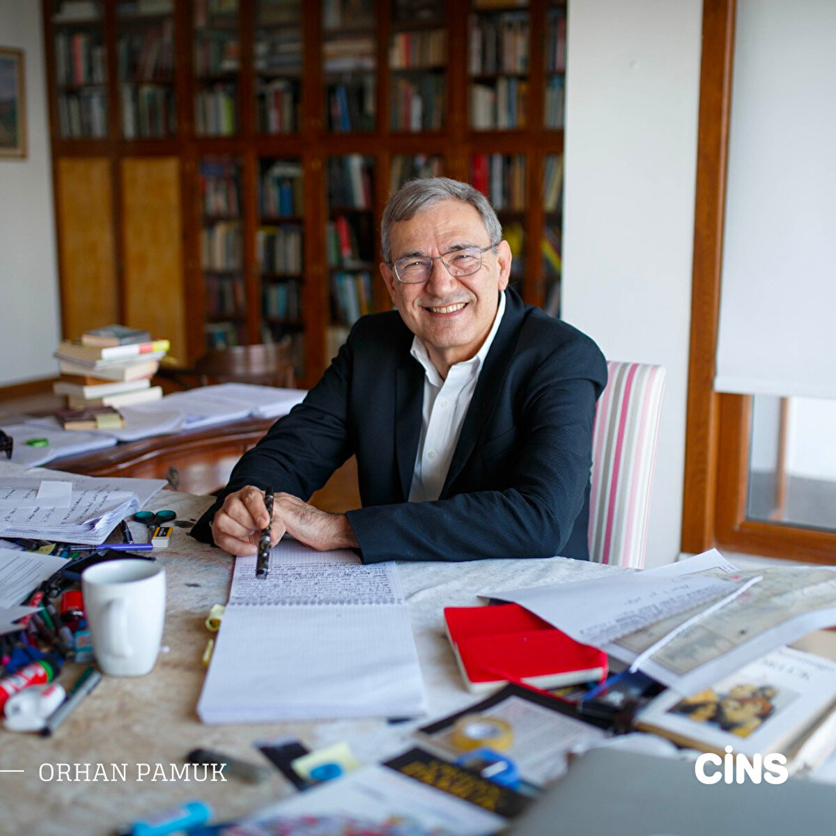 Orhan Pamuk Çalışırken